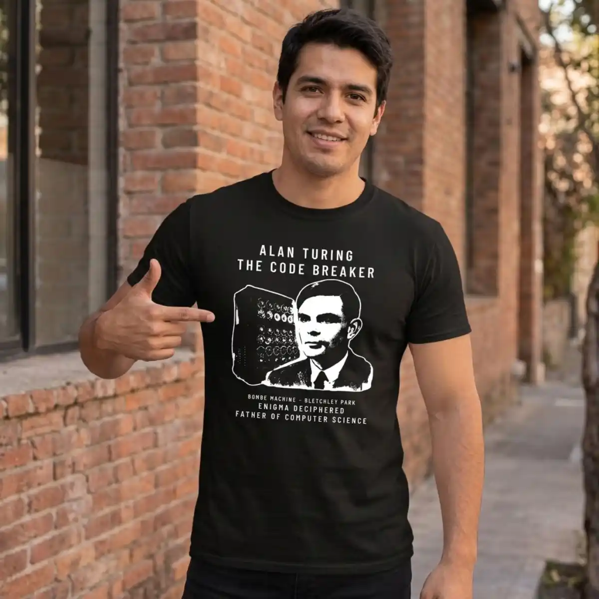 Camiseta Alan Turing - O Pai da Computação | Silk & Luck 3 Camiseta Alan Turing - O Pai da Computação | Silk & Luck - Imagem 3