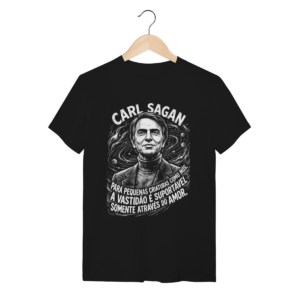Camiseta Carl Sagan Reflexão Humildade Universo | Silk & Luck